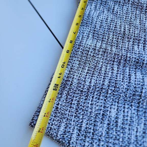 NWOT Ann Taylor Stretch Pull On Chunky Tweed Skirt Elastic Waist Black White 6 - Picture 7 of 10